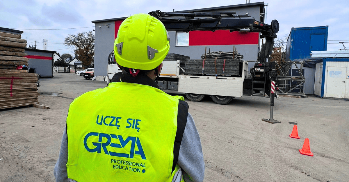 Kursant GREMA podczas szkolenia na żuraw HDS